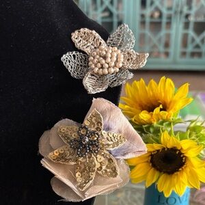 Victorian Embellished hair Clips s/2